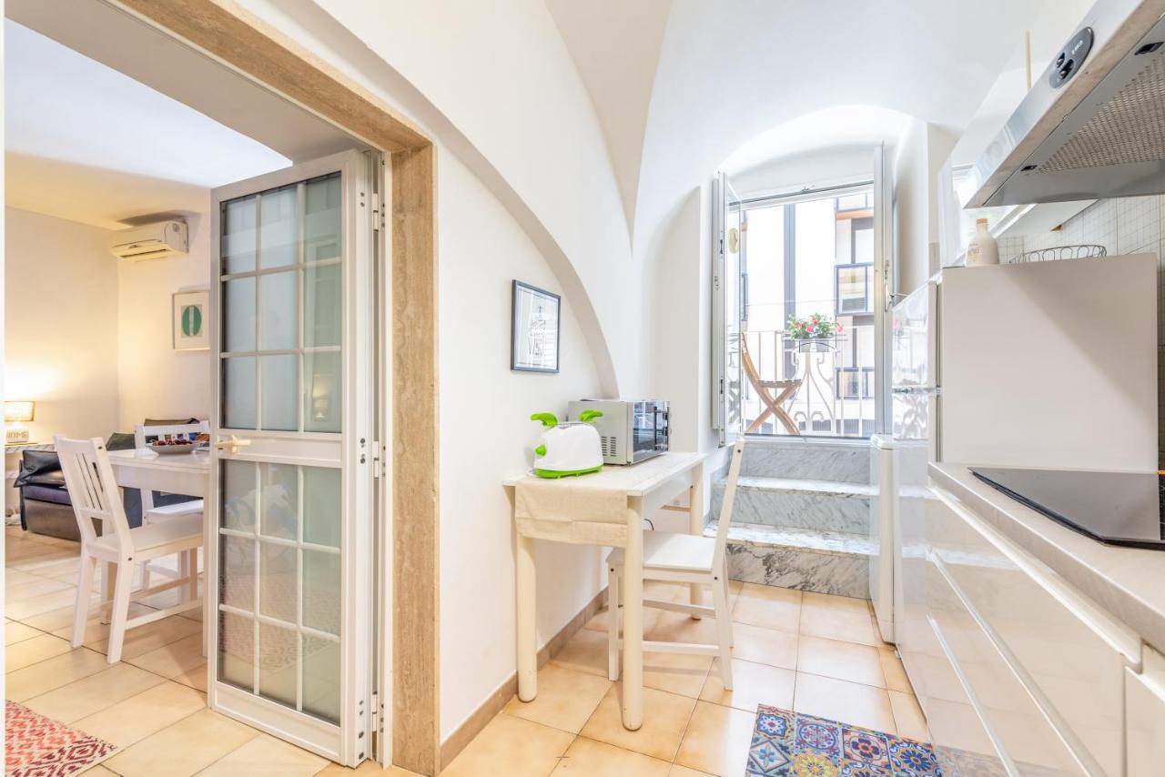Stazione Centrale & Universita Lovely Apartment Bari Exterior photo