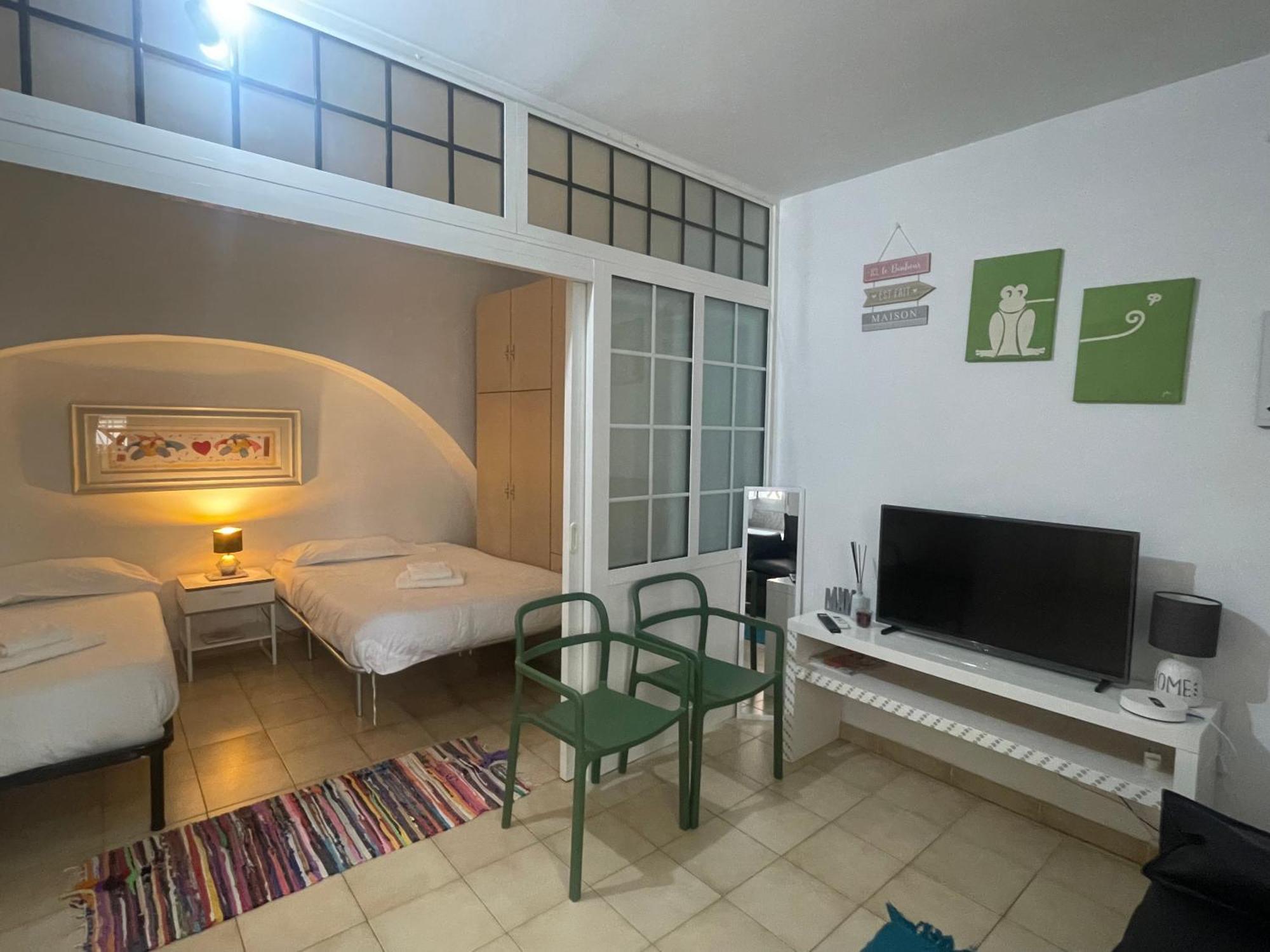 Stazione Centrale & Universita Lovely Apartment Bari Exterior photo